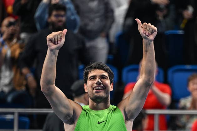 Qatar TotalEnergies Open 2026 - Day Two DOHA, QATAR FEBRUARY 17: Carlos Alcaraz of Spain celebrates after he wins against Arthur Rinderknech of France during a Round One singles match at the Qatar ExxonMobil Open at the Khalifa International Tennis and Squash Complex on February 17, 2026 in Doha, Qatar. Doha Qatar  Copyright: xArturxWidakx originalFilename:widak-qatarexx260217_np1Tt.jpg