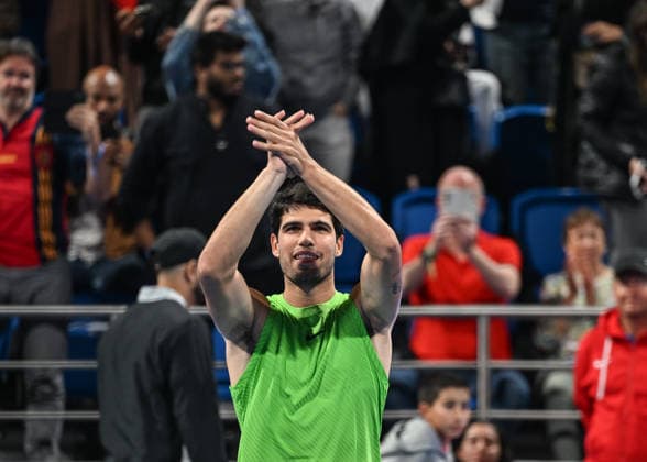 Qatar TotalEnergies Open 2026 - Day Two DOHA, QATAR FEBRUARY 17: Carlos Alcaraz of Spain celebrates after he wins against Arthur Rinderknech of France during a Round One singles match at the Qatar ExxonMobil Open at the Khalifa International Tennis and Squash Complex on February 17, 2026 in Doha, Qatar. Doha Qatar  Copyright: xArturxWidakx originalFilename:widak-qatarexx260217_npKXH.jpg
