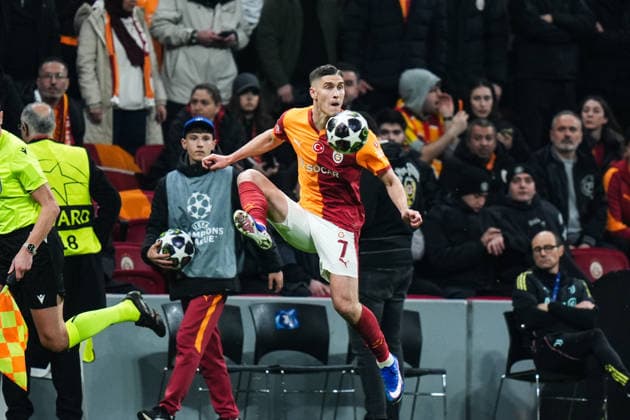 Galatasaray v Juventus - UEFA Champions League ISTANBUL, TURKIYE - FEBRUARY 17: Roland Sallai of Galatasaray in action during UEFA Champions League last 16 playoff round first leg football match between Galatasaray and Juventus at RAMS Park in Istanbul, Turkiye on February 17, 2026. Hakan Akgun Anadolu Istanbul Turkey. Editorial use only. Please get in touch for any other usage.  Copyright: x2026xAnadoluxHakanxAkgunx