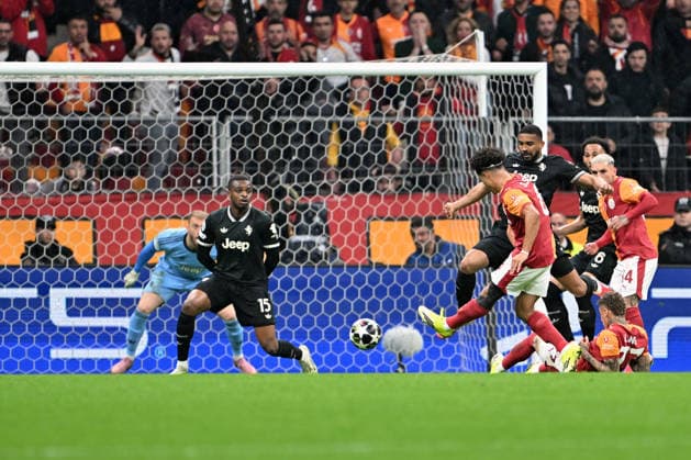 Galatasaray v Juventus - UEFA Champions League ISTANBUL, TURKIYE - FEBRUARY 17: Gabriel Sara (8) of Galatasaray in action during UEFA Champions League last 16 playoff round first leg football match between Galatasaray and Juventus at RAMS Park in Istanbul, Turkiye on February 17, 2026. Isa Terli Anadolu Istanbul Turkey. Editorial use only. Please get in touch for any other usage.  Copyright: x2026xAnadoluxIsaxTerlix