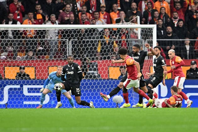 Galatasaray v Juventus - UEFA Champions League ISTANBUL, TURKIYE - FEBRUARY 17: Gabriel Sara (8) of Galatasaray in action during UEFA Champions League last 16 playoff round first leg football match between Galatasaray and Juventus at RAMS Park in Istanbul, Turkiye on February 17, 2026. Isa Terli Anadolu Istanbul Turkey. Editorial use only. Please get in touch for any other usage.  Copyright: x2026xAnadoluxIsaxTerlix