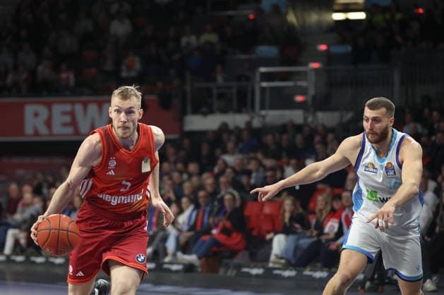 Niels Giffey FC Bayern Basketball, 05 imt Radii Caisin Skyliners Frankfurt, 16 , GER, FC Bayern Basketball vs Skyliners Frankfurt, Basketball, easycredit Basketball Bundesliga, 21 Matchday, Season 2025 2026, 17 02 2026, GER, FC Bayern Basketball vs Skyliners Frankfurt, Basketball, easycredit Basketball Bundesliga, 21 Matchday, Season 2025 2026, 17 02 2026 Munich Copyright: xEibner-Pressefoto JennixMaulx EP_JML