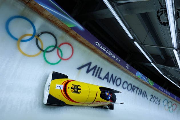 Olympische Winterspiele Milano Cortina 2026 Bob Zweierbob Männer am 17.02.2026 im Cortina Sliding Centre in Cortina d™Ampezzo Adam Ammour Alexander Schaller ( Deutschland ) *** Olympic Winter Games Milano Cortina 2026 Bobsleigh two-man on 17 02 2026 at the Cortina Sliding Center in Cortina d™Ampezzo Adam Ammour Alexander Schaller Germany xMSx