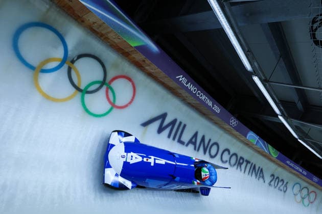 Olympische Winterspiele Milano Cortina 2026 Bob Zweierbob Männer am 17.02.2026 im Cortina Sliding Centre in Cortina d™Ampezzo Patrick Baumgartner Robert Mircea ( Italien ) *** Olympic Winter Games Milano Cortina 2026 Bobsleigh two-man on 17 02 2026 at the Cortina Sliding Center in Cortina d™Ampezzo Patrick Baumgartner Robert Mircea Italy xMSx