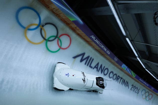 Olympische Winterspiele Milano Cortina 2026 Bob Zweierbob Männer am 17.02.2026 im Cortina Sliding Centre in Cortina d™Ampezzo Jinsu Kim Hyeonggeun Kim ( Südkorea ) *** Olympic Winter Games Milano Cortina 2026 Bobsleigh two-man on 17 02 2026 at the Cortina Sliding Center in Cortina d™Ampezzo Jinsu Kim Hyeonggeun Kim South Korea xMSx