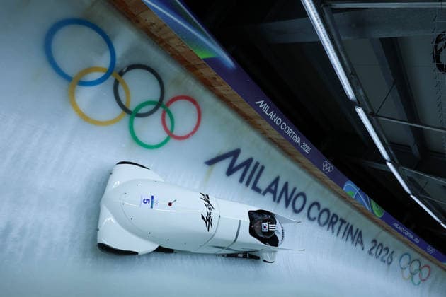 Olympische Winterspiele Milano Cortina 2026 Bob Zweierbob Männer am 17.02.2026 im Cortina Sliding Centre in Cortina d™Ampezzo Jinsu Kim Hyeonggeun Kim ( Südkorea ) *** Olympic Winter Games Milano Cortina 2026 Bobsleigh two-man on 17 02 2026 at the Cortina Sliding Center in Cortina d™Ampezzo Jinsu Kim Hyeonggeun Kim South Korea xMSx