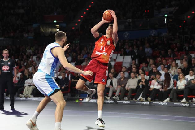 Vladimir Lucic FC Bayern Basketball, 11 with Radii Caisin Skyliners Frankfurt, 16 , GER, FC Bayern Basketball vs Skyliners Frankfurt, Basketball, easycredit Basketball Bundesliga, 21 Matchday, Season 2025 2026, 17 02 2026, GER, FC Bayern Basketball vs Skyliners Frankfurt, Basketball, easycredit Basketball Bundesliga, 21 Matchday, Season 2025 2026, 17 02 2026 Munich Copyright: xEibner-Pressefoto JennixMaulx EP_JML