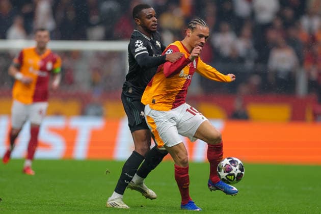 2026-02-17 Galatasaray SK v Juventus FC - UEFA Champions League 2025 26 League Knockout Play-off First Leg ISTANBUL, TURKEY - FEBRUARY 17: Leroy Sane of Galatasaray SK, Pierre Kalulu of Juventus FC during the UEFA Champions League 2025 26 League Knockout Play-off First Leg match between Galatasaray SK and Juventus FC at Rams Park Stadium on February 17, 2026 in Istanbul, Turkey. (Photo by BSR Agency) Istanbul Turkey Content not available for redistribution in The Netherlands directly or indirectly through any third parties. Copyright: xBSRxAgencyx