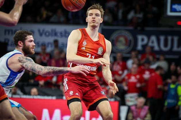 Justus Hollatz 21 FC Bayern Muenchen Basketball in action, FC Bayern Muenchen Basketball vs Skyliners Frankfurt, easycredit BBL, BBL, Basketball, Men, Season 2025 2025, Regular Season, 21 Matchday, 17 02 2026 Muenchen Bayern Germany Copyright: xkolbert-press MartinxAgüerax