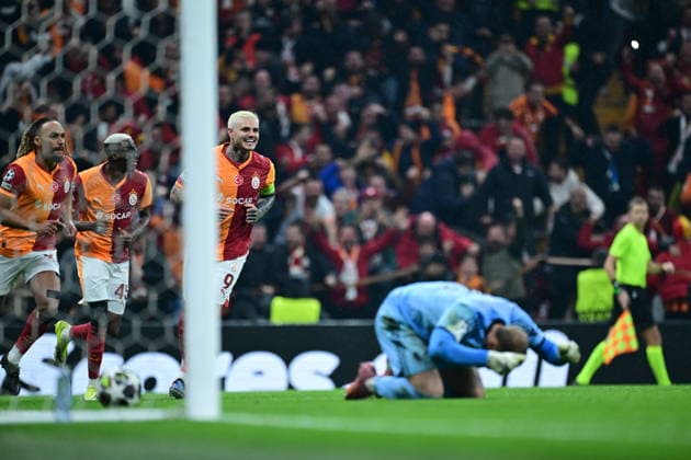 Galatasaray v Juventus - UEFA Champions League ISTANBUL, TURKIYE - FEBRUARY 17: Sacha Boey of Galatasaray celebrates after a goal during UEFA Champions League last 16 playoff round first leg football match between Galatasaray and Juventus at RAMS Park in Istanbul, Turkiye on February 17, 2026. Abdulhamid Hosbas Anadolu Istanbul Turkey. Editorial use only. Please get in touch for any other usage.  Copyright: x2026xAnadoluxAbdulhamidxHosbasx