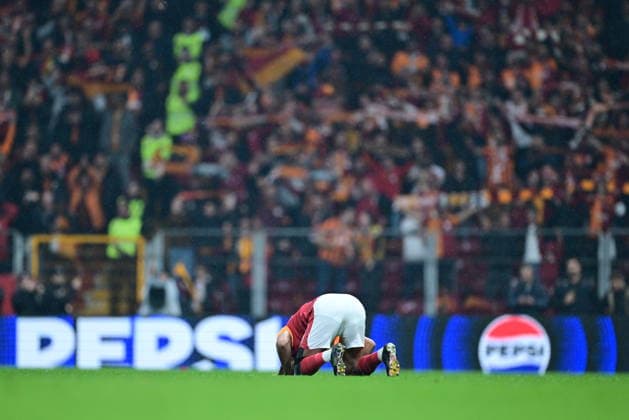 Galatasaray v Juventus - UEFA Champions League ISTANBUL, TURKIYE - FEBRUARY 17: Sacha Boey of Galatasaray celebrates after a goal during UEFA Champions League last 16 playoff round first leg football match between Galatasaray and Juventus at RAMS Park in Istanbul, Turkiye on February 17, 2026. Abdulhamid Hosbas Anadolu Istanbul Turkey. Editorial use only. Please get in touch for any other usage.  Copyright: x2026xAnadoluxAbdulhamidxHosbasx