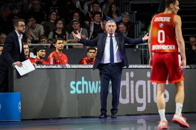 Head Coach Svetislav Pesic FC Bayern Muenchen Basketball gives instructions, FC Bayern Muenchen Basketball vs Skyliners Frankfurt, easycredit BBL, BBL, Basketball, Men, Season 2025 2025, Regular Season, 21 Matchday, 17 02 2026 Muenchen Bayern Germany Copyright: xkolbert-press MartinxAgüerax