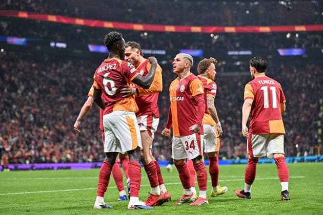 Galatasaray v Juventus - UEFA Champions League ISTANBUL, TURKIYE - FEBRUARY 17: Davinson Sanchez (6) of Galatasaray celebrates after scoring a goal during the UEFA Champions League last 16 playoff round first leg football match between Galatasaray and Juventus at RAMS Park in Istanbul, Turkiye on February 17, 2026. Elif Ozturk Anadolu Istanbul Turkey. Editorial use only. Please get in touch for any other usage.  Copyright: x2026xAnadoluxElifxOzturkx