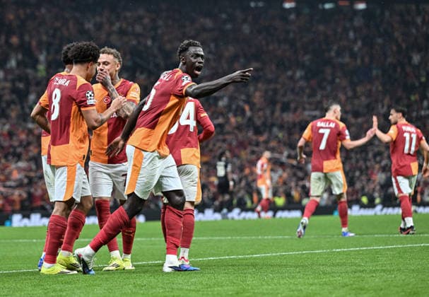 Galatasaray v Juventus - UEFA Champions League ISTANBUL, TURKIYE - FEBRUARY 17: Davinson Sanchez (6) of Galatasaray celebrates after scoring a goal during the UEFA Champions League last 16 playoff round first leg football match between Galatasaray and Juventus at RAMS Park in Istanbul, Turkiye on February 17, 2026. Elif Ozturk Anadolu Istanbul Turkey. Editorial use only. Please get in touch for any other usage.  Copyright: x2026xAnadoluxElifxOzturkx