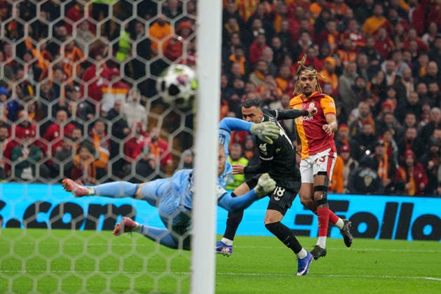 2026-02-17 Galatasaray SK v Juventus FC - UEFA Champions League 2025 26 League Knockout Play-off First Leg ISTANBUL, TURKEY - FEBRUARY 17: Sacha Boey of Galatasaray SK during the UEFA Champions League 2025 26 League Knockout Play-off First Leg match between Galatasaray SK and Juventus FC at Rams Park Stadium on February 17, 2026 in Istanbul, Turkey. (Photo by BSR Agency) Istanbul Turkey Content not available for redistribution in The Netherlands directly or indirectly through any third parties. Copyright: xBSRxAgencyx