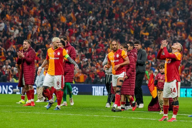 2026-02-17 Galatasaray SK v Juventus FC - UEFA Champions League 2025 26 League Knockout Play-off First Leg ISTANBUL, TURKEY - FEBRUARY 17: Lucas Torreira of Galatasaray SK, Roland Sallai of Galatasaray SK during the UEFA Champions League 2025 26 League Knockout Play-off First Leg match between Galatasaray SK and Juventus FC at Rams Park Stadium on February 17, 2026 in Istanbul, Turkey. (Photo by BSR Agency) Istanbul Turkey Content not available for redistribution in The Netherlands directly or indirectly through any third parties. Copyright: xBSRxAgencyx