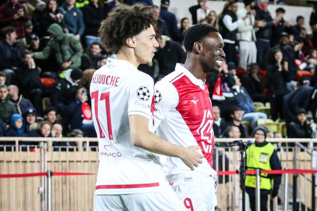 February 17, 2026, Monaco, France, Monaco: Folarin BALOGUN of Monaco celebrate his goal with Maghnes AKLIOUCHE of Monaco during the UEFA Champions League match between AS Monaco and Paris Saint-Germain at Louis II Stadium on February 17, 2026 in Monaco, Monaco. Monaco Monaco - ZUMAm308 20260217_zsp_m308_001 Copyright: xMatthieuxMirvillex