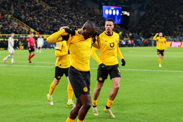 17 02 2026, Football, Season 2025 2026, UEFA Champions League, Play Offs, Round 1, Borussia Dortmund Atalanta Bergamo, Serhou Guirassy Borussia Dortmund celebrates the 1-0 goal and shows a message under his jersey, Dortmund Signal Iduna Park NRW Germany xRHR PHOTO ENx Copyright: DennisxEwert RHR-FOTOx RHR-FOTO DE