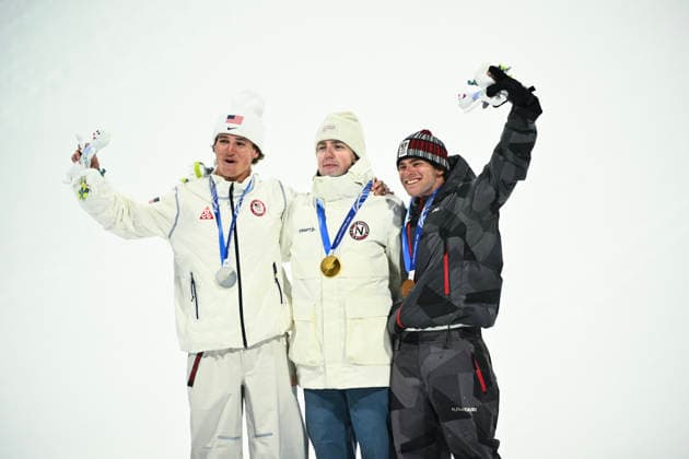 LIVIGNO, ITALIEN 20260217 USA:s Mac Forehand tar silver, Norges Tormod Frostad vinner guld och Österrikes Matej Svancer 5 tar brons i herrarnas big air final, Snow Park i Livigno, Italien under vinter-OS. *** Bilden ingar i SPORTPAKET. För övriga BETALBILD *** LIVIGNO ITALIEN x10080x *** LIVIGNO, ITALY 20260217 USAs Mac Forehand takes silver, Norways Tormod Frostad wins gold and Austrias Matej Svancer 5 takes bronze in the mens big air final, Snow Park in Livigno, Italy during the Winter Olympics Picture in SPORT PACKAGE For others PAY PICTURE LIVIGNO ITALY x10080x  Copyright: xFredrikxSandberg TTx OS 2026 BIG AIR FINAL
