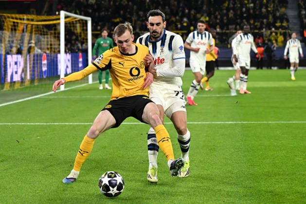 Maximilian Beier Borussia Dortmund and Davide Zappacosta Atalanta Bergamo in a duel during the UEFA Champions League 2025 26, Play offs, first leg match between Borussia Dortmund and Atalanta Bergamo, BVB Stadion on February 17, 2026 in Dortmund, Germany, Germany Photo by Ralf Treese DeFodi Images Maximilian Beier Borussia Dortmund and Davide Zappacosta Atalanta Bergamo battle for the ball during the UEFA Champions League 2025 26 League Knockout Play off First Leg match between Borussia Dortmund and Atalanta BC at BVB Stadion Dortmund on February 17, 2026 in Dortmund, Germany Photo by Ralf Treese DeFodi Images