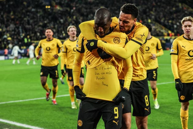 Sports, Football, UEFA Champions League Season 2025 2026 PlayOffs First leg Borussia Dortmund Atalanta Bergamo 17 02 2026, SIGNAL IDUNA PARK Goal celebration Borussia Dortmund after the goal to 1 0 by Serhou Guirassy Borussia Dortmund, 9 the scorer is happy with a message on his under shirt Dortmund SIGNAL IDUNA PARK Nordrhein Westfalen Germany