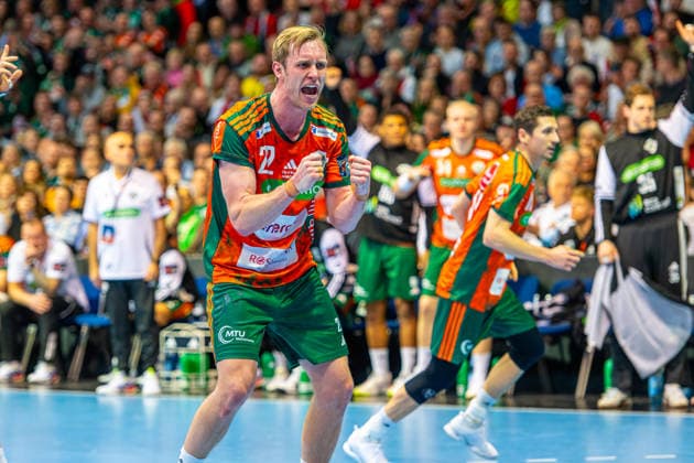 Marian Michalczik TSV Hannover Burgdorf, Nr 22 L R , TSV Hannover Burgdorf orange against RK Nexe mint 1 Matchday of the Main Round EHF European League 2025 2026 17 02 2026, Swiss Life Hall Hannover, GER , Copyright: xJanxGuentherx xTSVxHannover-Burgdorfx