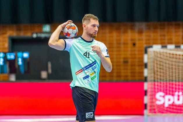 Tin Lucin RK Nexe, Nr 41 L R , TSV Hannover Burgdorf orange against RK Nexe mint 1 Matchday of the Main Round EHF European League 2025 2026 17 02 2026, Swiss Life Hall Hannover, GER , Copyright: xJanxGuentherx xTSVxHannover-Burgdorfx