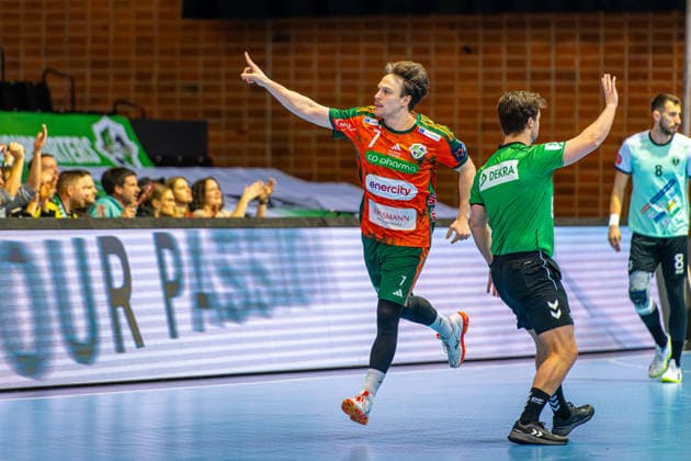 Leif Tissier TSV Hannover Burgdorf, Nr 7 L R , TSV Hannover Burgdorf orange against RK Nexe mint 1 Matchday of the Main Round EHF European League 2025 2026 17 02 2026, Swiss Life Hall Hannover, GER , Copyright: xJanxGuentherx xTSVxHannover-Burgdorfx