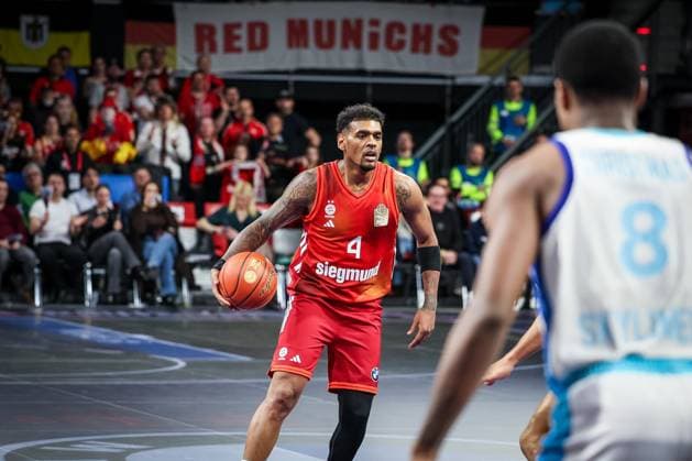 Xavier Rathan Mayes 4 FC Bayern Muenchen Basketball in action, FC Bayern Muenchen Basketball vs Skyliners Frankfurt, easycredit BBL, BBL, Basketball, Men, Season 2025 2025, Regular Season, 21 Matchday, 17 02 2026 Muenchen Bayern Germany Copyright: xkolbert-press MartinxAgüerax