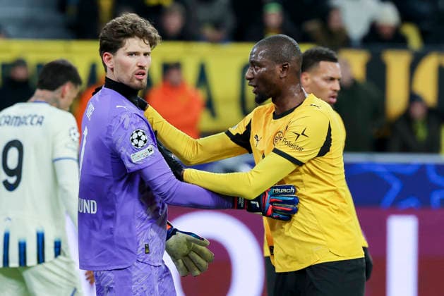 Goalkeeper Gregor Kobel Borussia Dortmund and Serhou Guirassy Borussia Dortmund talk together, UEFA Champions League 2025 26 League Knockout Play off First Leg, Borussia Dortmund v Atalanta BC, BVB Stadion Dortmund on February 17, 2026 in Dortmund, Germany Photo by Marco Steinbrenner DeFodi Images Goalkeeper Gregor Kobel Borussia Dortmund and Serhou Guirassy Borussia Dortmund talk together, UEFA Champions League 2025 26 League Knockout Play off First Leg, Borussia Dortmund v Atalanta BC, BVB Stadion Dortmund, February 17, 2026 in Dortmund, Germany Photo by Marco Steinbrenner DeFodi Images