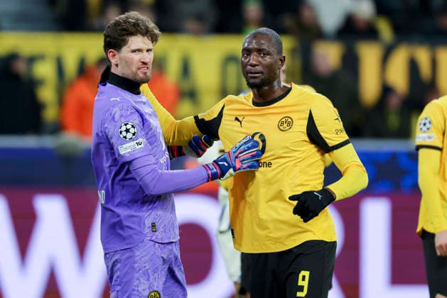 Goalkeeper Gregor Kobel Borussia Dortmund and Serhou Guirassy Borussia Dortmund talk together, UEFA Champions League 2025 26 League Knockout Play off First Leg, Borussia Dortmund v Atalanta BC, BVB Stadion Dortmund on February 17, 2026 in Dortmund, Germany Photo by Marco Steinbrenner DeFodi Images Goalkeeper Gregor Kobel Borussia Dortmund and Serhou Guirassy Borussia Dortmund talk together, UEFA Champions League 2025 26 League Knockout Play off First Leg, Borussia Dortmund v Atalanta BC, BVB Stadion Dortmund, February 17, 2026 in Dortmund, Germany Photo by Marco Steinbrenner DeFodi Images