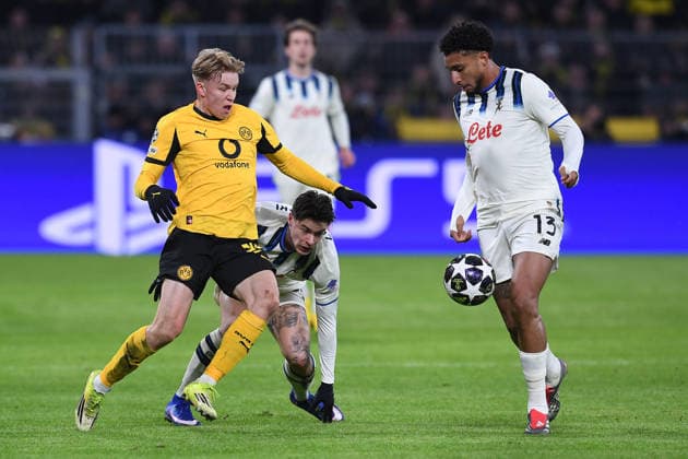 Soccer UEFA Champions League Play off first leg Borussia Dortmund Atalanta Bergamo on 17 02 2026 at Signal Iduna Park in Dortmund Daniel Svensson Dortmund , left Ederson Bergamo , right xRx