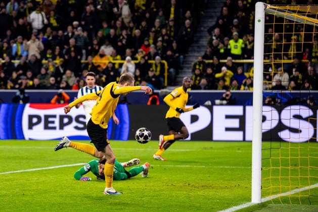DORTMUND, GERMANY - FEBRUARY 17: Maximilian Beier of Borussia Dortmund scores his team s second goal during the UEFA Champions League 2025 26 League Knockout Play-off First Leg match between Borussia Dortmund and Atalanta BC at BVB Stadion Dortmund on February 17, 2026 in Dortmund, Germany. (Photo by Rene Nijhuis) SPO  Copyright: xRenexNijhuis