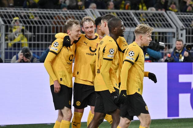 Jubel 2 0, v li , Maximilian Beier Borussia Dortmund , Julian Brandt Borussia Dortmund , Serhou Guirassy Borussia Dortmund , Daniel Svensson Borussia Dortmund 17 02 2026, Football, UEFA Champions League 2025 2026, Play offs, Borussia Dortmund Atalanta Bergamo UEFA regulations prohibit any use of photographs as image sequences and or quasi video Dortmund Signal Iduna Park Nordrhein Westfalen Germany Team2