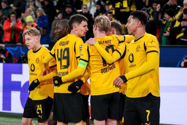 17 02 2026, Football, Season 2025 2026, UEFA Champions League, Play Offs, Round 1, Borussia Dortmund Atalanta Bergamo, BVB players celebrate the 2-0 goal by Maximilian Beier Borussia Dortmund , Dortmund Signal Iduna Park NRW Germany xRHR PHOTO DEx Copyright: DennisxEwert RHR-FOTOx RHR-FOTO DE