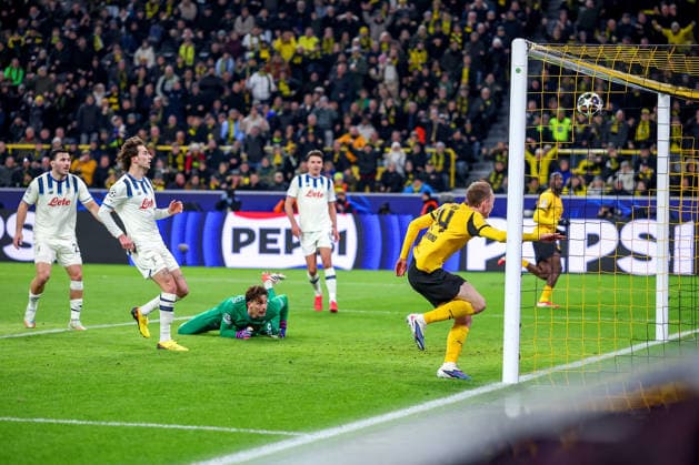 17 02 2026, Football, UEFA Champions League, Borussia Dortmund Atalanta Bergamo, BVB Stadion, Play Offs first leg, Season 2025 2026 Goal Scorer Maximilian Beier BVB 14 after an assist from Serhou Guirassy BVB 09 Regulations prohibit any use of photographs as image sequences and or quasi video Nordrhein Westfalen Germany