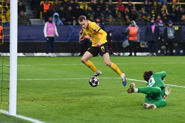 Maximilian BEIER DO scores the goal for 2 0, Football UEFA Champions League Play offs, Borussia Dortmund DO Atalanta Bergamo AB on 17 02 2026 in Dortmund Germany UEFA regulations prohibit any use of photographs as image sequences and or quasi video Â