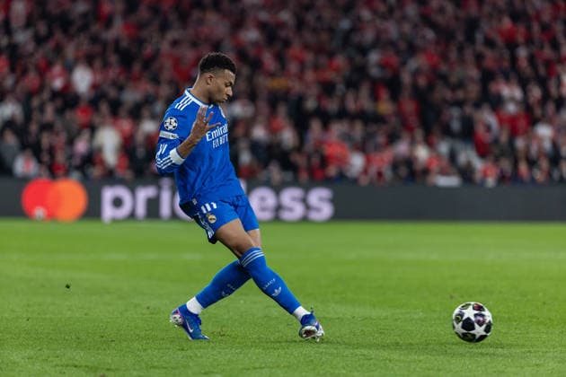 Kylian Mbappe ( Real Madrid ) in action during the match between SL Benfica and Real Madrid , valid for UEFA Champions League 2025 2026 at Estadio do Lisboa Benfica on 17 February 2026. Lisbon Estadio do Sport Lisboa Benfica Lisbon Portugal Copyright: xIMAGOx xPRIMExSPORTSxIMAGESx xFILIPExOLIVEIRAx