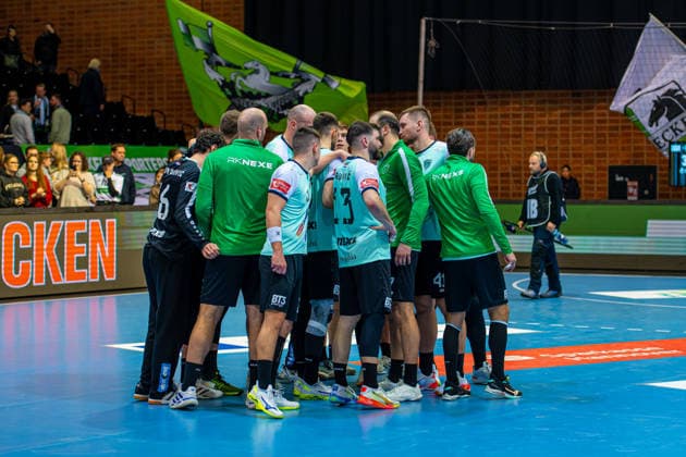 L R , TSV Hannover Burgdorf orange against RK Nexe mint 1 Matchday of the Main Round EHF European League 2025 2026 17 02 2026, Swiss Life Hall Hannover, GER , Copyright: xJanxGuentherx xTSVxHannover-Burgdorfx