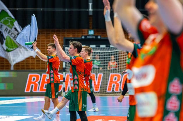 Leif Tissier TSV Hannover Burgdorf, Nr 7 L R , TSV Hannover Burgdorf orange against RK Nexe mint 1 Matchday of the Main Round EHF European League 2025 2026 17 02 2026, Swiss Life Hall Hannover, GER , Copyright: xJanxGuentherx xTSVxHannover-Burgdorfx