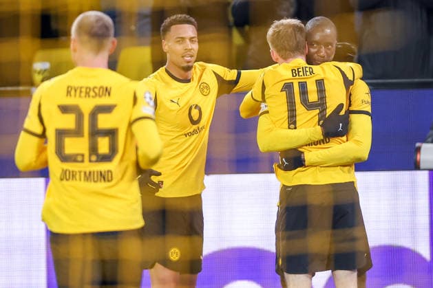 17 02 2026, Football, UEFA Champions League, Borussia Dortmund Atalanta Bergamo, BVB Stadion, Play Offs first leg, Season 2025 2026 Goal celebration after the goal to 2 0 by scorer Maximilian Beier BVB 14 together with Serhou Guirassy BVB 09 Julian Ryerson BVB 26 Felix Nmecha BVB 08 Regulations prohibit any use of photographs as image sequences and or quasi video Nordrhein Westfalen Germany