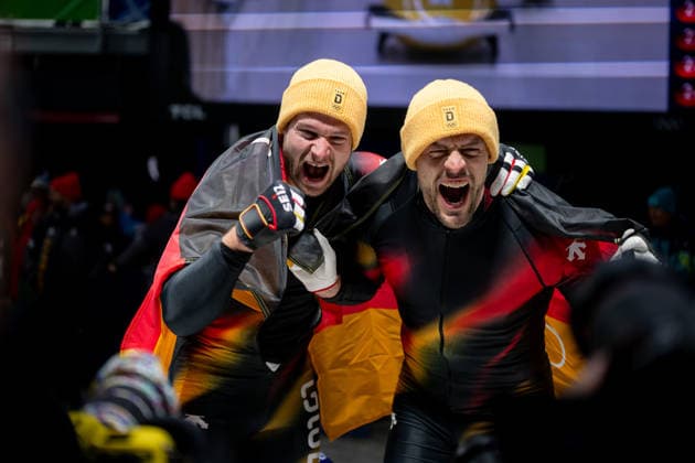 LOCHNER Johannes, FLEISCHHAUER Georg (Deutschland) jubeln im Ziel ueber Sieg und Gold Medaille, ITA, Olympische Spiele Milano Cortina 2026, Olympia, Zweierbob Herren, 17.02.2026 ITA, Olympische Spiele Milano Cortina 2026, Olympia, Zweierbob Herren, 17.02.2026 Cortina d Ampezzo *** LOCHNER Johannes, FLEISCHHAUER Georg Germany celebrate victory and gold medal at the finish line, ITA, Olympic Games Milano Cortina 2026, Olympia, two-man bobsleigh men, 17 02 2026 ITA, Olympic Games Milano Cortina 2026, Olympia, two-man bobsleigh men, 17 02 2026 Cortina d Ampezzo Copyright: xEibner-Pressefoto Memmlerx EP_MMR