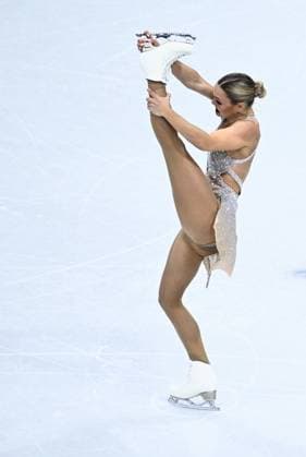 Belgian figure skater Loena Hendrickx pictured in action during the short program of the Women s Figure skating, Eiskunstlauf competition at the Milano Cortina 2026 Olympic Winter games, Winterspiele,Spiele, Summer games on Tuesday 17 February 2026 in Milan, Italy. The XXV Winter Olympics take place from 6 to 22 February 2026 in Italy. JASPERxJACOBS  x164041536x