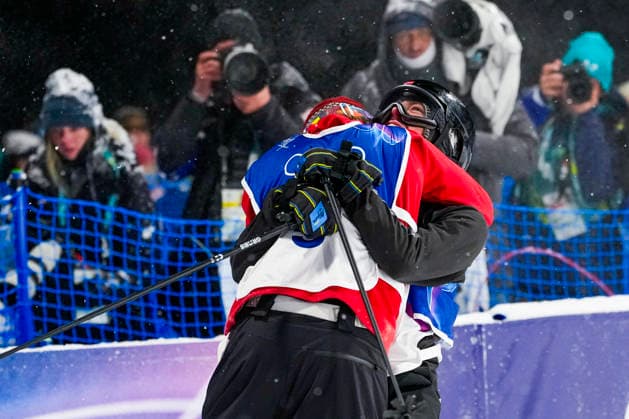 Winter Olympics in Milan Cortina 2026 Livigno, Italy 20260217. Gold medalist Tormod Frostad is congratulated by Matej Svancer from Austria after the men s freeski Big Air in Livigno during the Milan Cortina 2026 Winter Olympics. Photo: Cornelius Poppe NTB Livigno Italy EDITORIAL USE ONLY. RESTRICTED USE FOR BETTING COMPANIES Ref:_SPOWEVmLCpKEB8.jpg *** Winter Olympics in Milan Cortina 2026 Livigno, Italy 20260217 Gold medalist Tormod Frostad is congratulated by Matej Svancer from Austria after the men s freeski Big Air in Livigno during the Milan Cortina 2026 Winter Olympics Photo Cornelius Poppe NTB Livigno Italy EDITORIAL USE ONLY RESTRICTED USE FOR BETTING COMPANIES  Copyright: xCorneliusxPoppex xNTBx