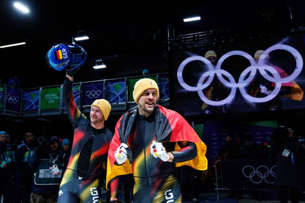 OLYMPICS - Winter Olympic Games, Olympische Spiele, Olympia, OS Milano Cortina 2026 CORTINA D AMPEZZO,ITALY,17.FEB.26 - OLYMPICS, BOBSLEIGH - Winter Olympic Games Milano Cortina 2026, 2-man, men. Image shows the rejoicing of Johannes Lochner and Georg Fleischhauer (GER).  GEPAxpictures xMaticxKlansek