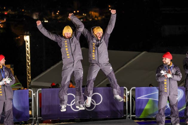 Gold medal award ceremony Ger - Lochner Johannes - Fleischhauer Georg during the Olympic Winter Milano-Cortina 2026, Bobsleigh 2-man on February 17, 2026 at Cortina Sliding Centre in Cortina, Italy  Copyright: xLucianoxMariaxBisi IPAxSportx xipa-agency.netx xx IPA_71660365 IPA_Agency_IPA71660365