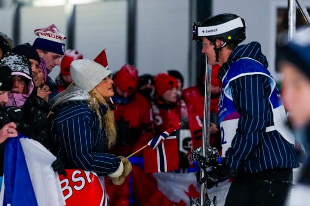 Winter Olympics in Milan Cortina 2026 Livigno, Italy 20260217. Birk Ruud descends with his girlfriend Tonje Frigstad (left) after the men s freeski Big Air in Livigno during the Winter Olympics in Milan Cortina 2026. Photo: Cornelius Poppe NTB Livigno Italy EDITORIAL USE ONLY. RESTRICTED USE FOR BETTING COMPANIES Ref:_SPOyMKBvYJA0_g.jpg *** Winter Olympics in Milan Cortina 2026 Livigno, Italy 20260217 Birk Ruud descends with his girlfriend Tonje Frigstad left after the men s freeski Big Air in Livigno during the Winter Olympics in Milan Cortina 2026 Photo Cornelius Poppe NTB Livigno Italy EDITORIAL USE ONLY RESTRICTED USE FOR BETTING COMPANIES  Copyright: xCorneliusxPoppex xNTBx