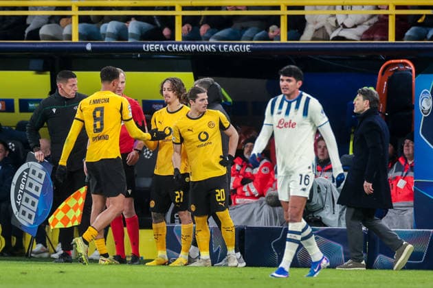 17 02 2026, Football, Season 2025 2026, UEFA Champions League, Play Offs, Round 1, Borussia Dortmund Atalanta Bergamo, v l Felix Nmecha Borussia Dortmund , Fabio Silva Borussia Dortmund , Marcel Sabitzer Borussia Dortmund , Dortmund Signal Iduna Park NRW Germany xRHR PHOTO DEx Copyright: DennisxEwert RHR-FOTOx RHR-FOTO DE
