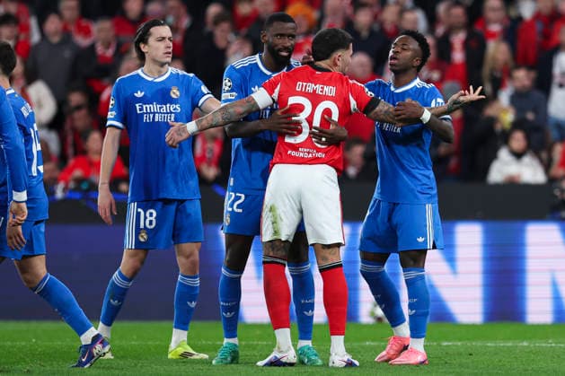 February 17, 2026, Lisbon, Lisbon, Portugal: Nicolas Otamendi of SL Benfica and Vinicius Junior of Real Madrid CF discussing during the UEFA Champions League 2025 26 League Knockout Play-off First Leg match between SL Benfica and Real Madrid C.F. at Estadio do SL Benfica on February 17, 2026 in Lisbon, Portugal. Lisbon Portugal - ZUMAa181 20260217_zaa_a181_146 Copyright: xIrinaxR.xHipolitox