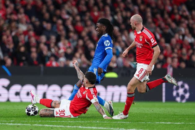 February 17, 2026, Lisbon, Lisbon, Portugal: Nicolas Otamendi of SL Benfica, Eduardo Camavinga of Real Madrid CF and Fredrik Aursnes of SL Benfica in action during the UEFA Champions League 2025 26 League Knockout Play-off First Leg match between SL Benfica and Real Madrid C.F. at Estadio do SL Benfica on February 17, 2026 in Lisbon, Portugal. SL Benfica V Real Madrid C.F. - UEFA Champions League 2025 26 League Knockout Play-Off First Leg  - ZUMAa181 20260217_zaa_a181_162 Copyright: xIrinaxR.xHipolitox